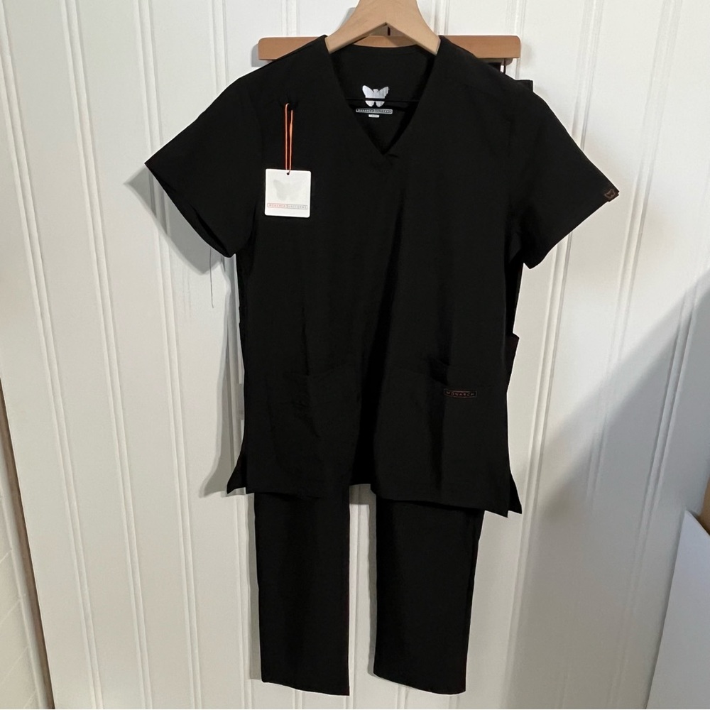 Monarch NWT Black Scrub Set Medical Nursing Dental w/Multiple Pockets Women’s M